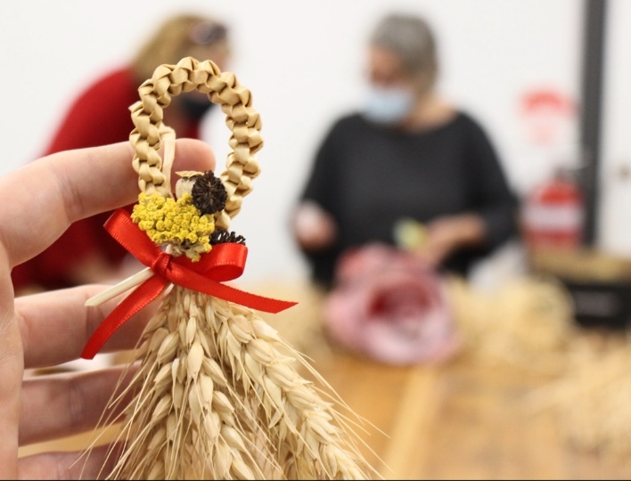 Traditional Straw Plaiting Corn Dollies Newstead Arts Hub