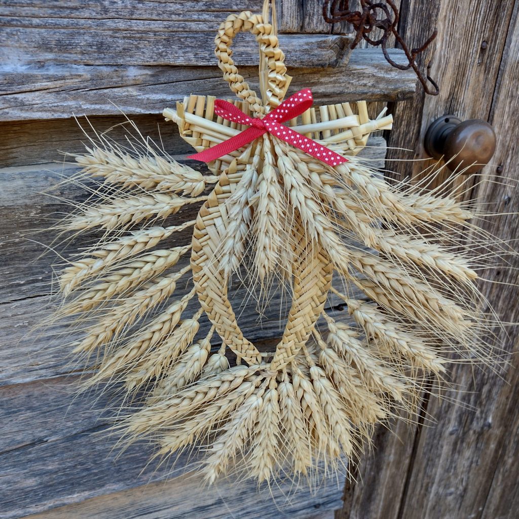 Traditional Straw Plaiting Corn Dollies Newstead Arts Hub